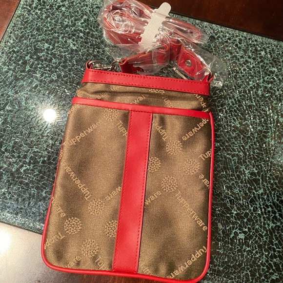 Red Tupperware Signature Crossbody Bag & Binder - Picture 3 of 16
